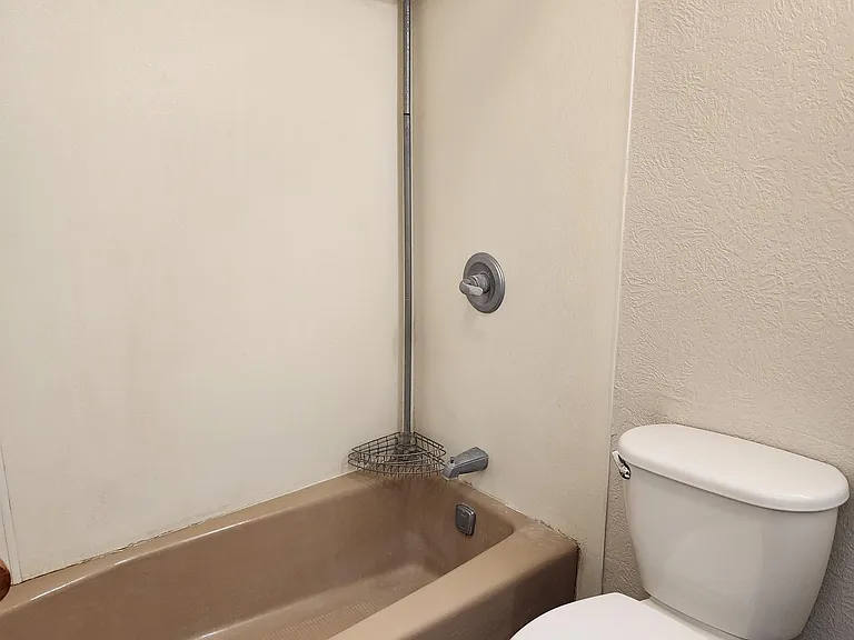 1129 Roosevelt St — Photo 13