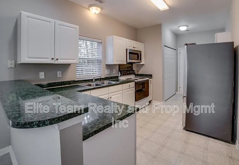 6434 Gatesville Ln — Photo 5