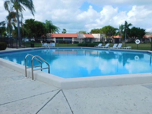 3rd image of 2055 NE Collins Cir #680