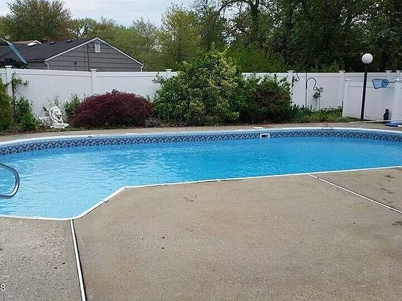 2nd image of 496 Apple Valley Drive