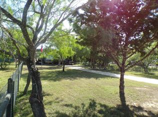 481 Rio Luna, Bandera, TX 78003