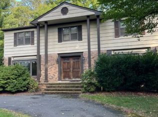 885 New England Dr, Westfield, NJ 07090