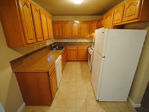 2nd image of 5808 132nd Pl NE