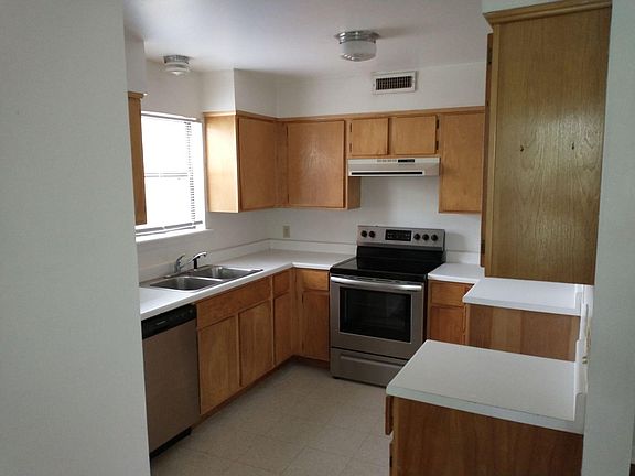 3rd image of 47 Standley Ave