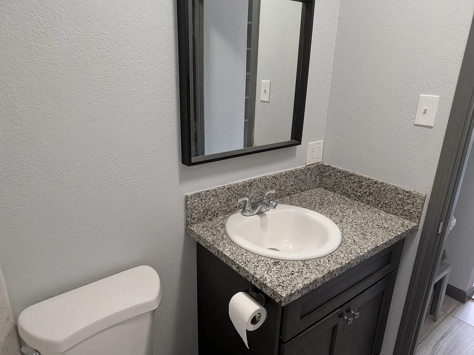 2 bed, 550 sqft, $1,325 — Photo 2