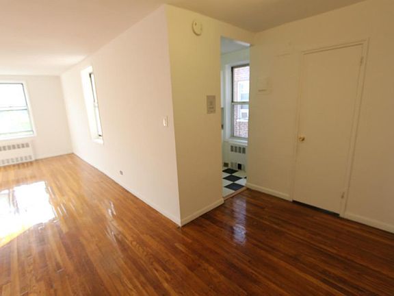 4th image of 10101 67th Dr APT 2H