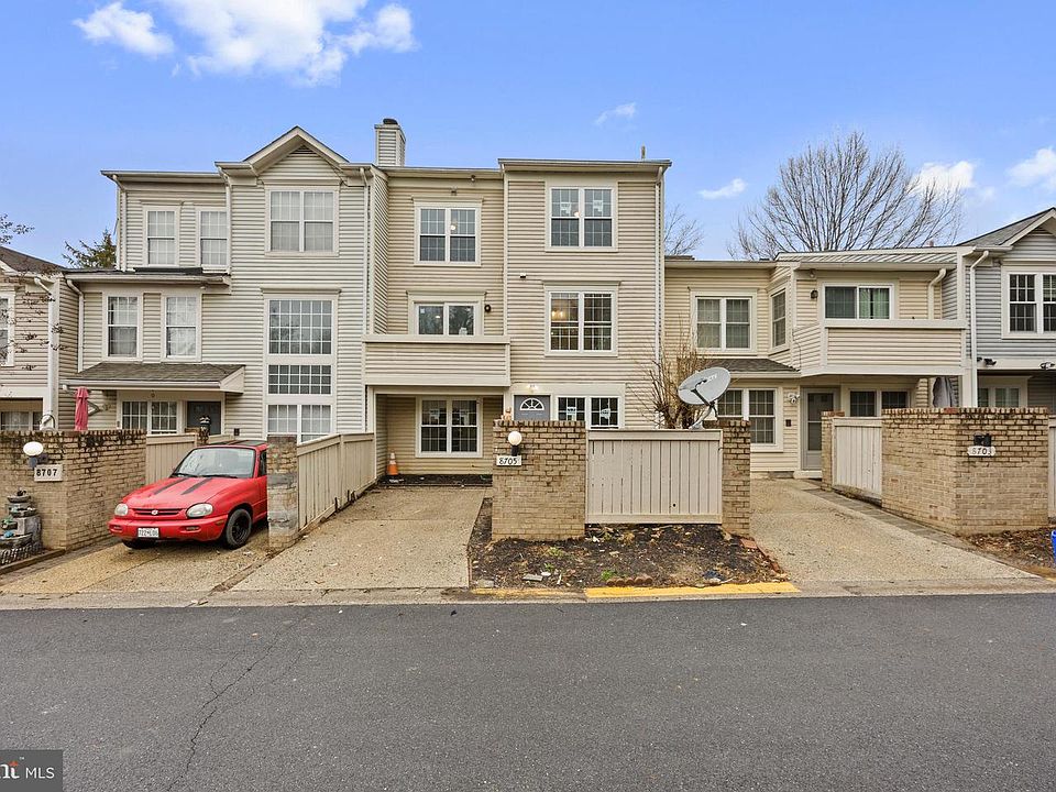 1st image of 8705 Ferrysburg Way