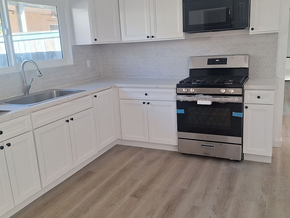 1st image of 1526-30 N Broadway #1528