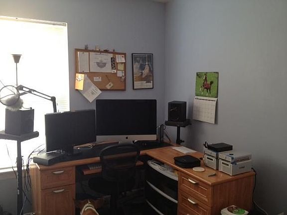 bedroom/office