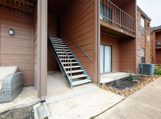 904 University Oaks Blvd APT 32, College Station, TX 77840