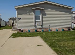 3449 Berry Dr, Carleton, MI 48117
