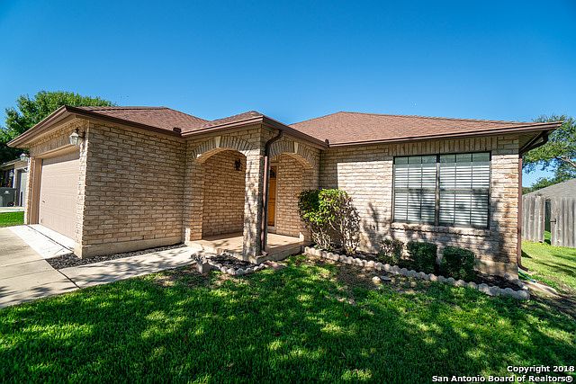 1st image of 856 Pinehurst Dr