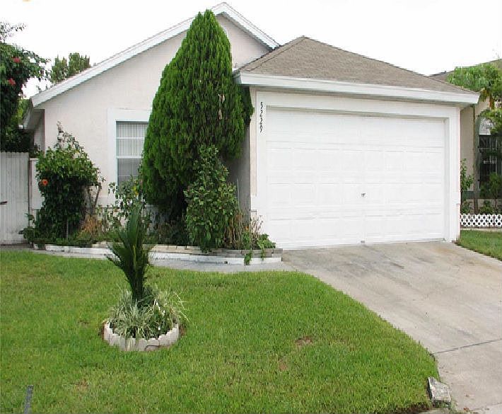 1st image of 5229 Florida Holly Dr