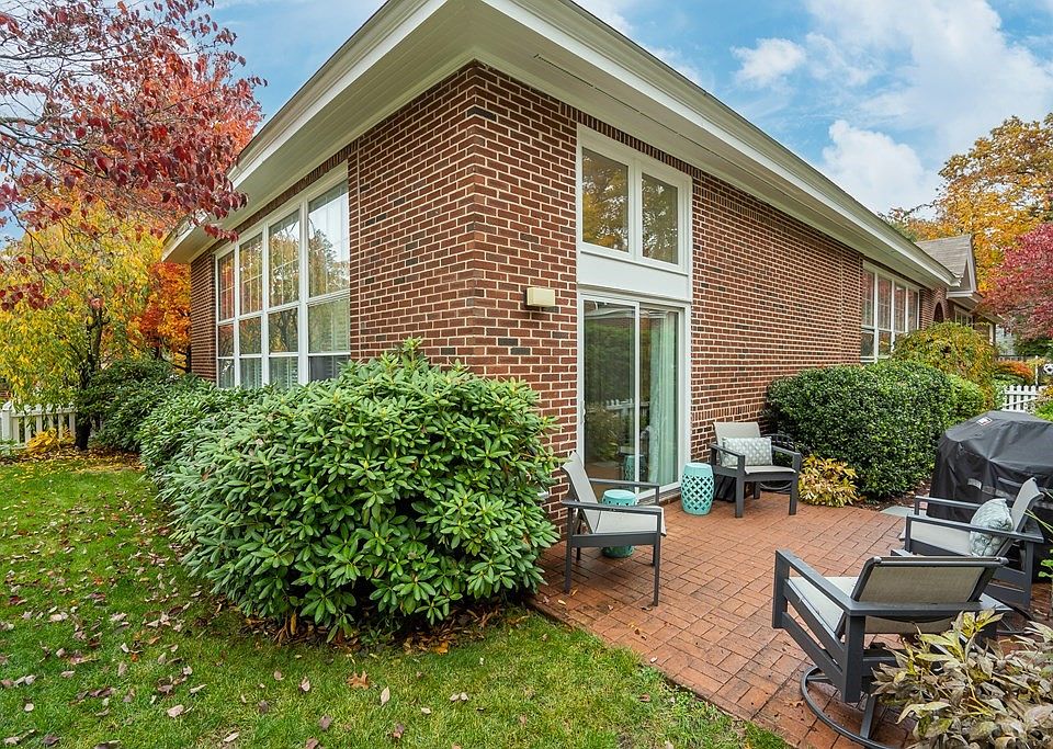 Converse Place Condominiums 165 Converse St Longmeadow MA Zillow