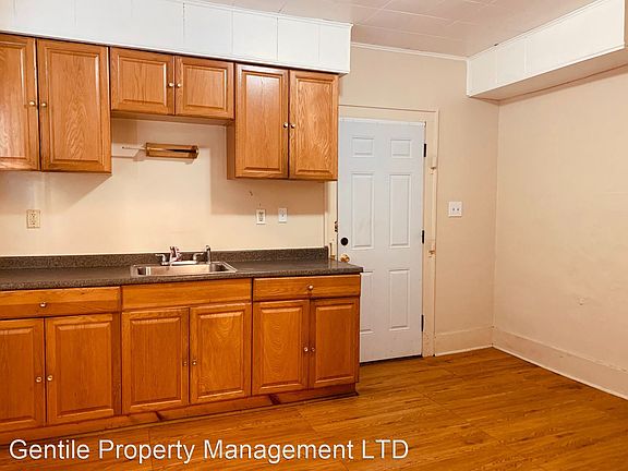 5th image of 3661 E 153rd St Unit 1