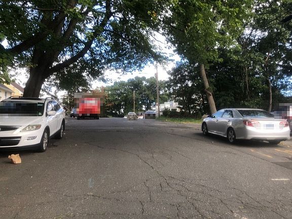 4th image of 330-340 350 Pleasantview