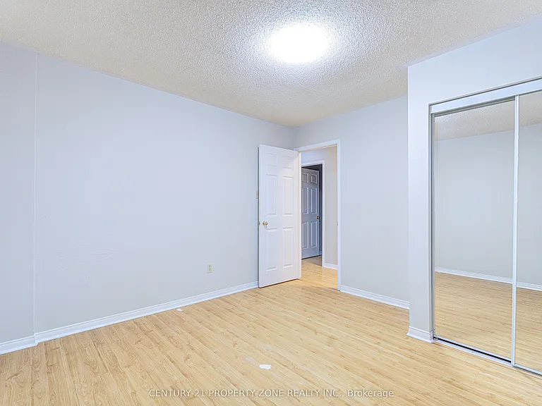 4 Compton Ct — Photo 29