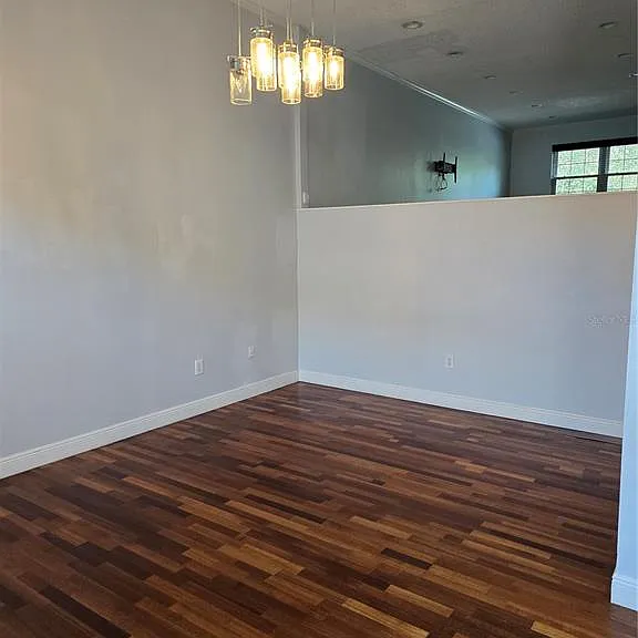 612 E Church St — Photo 25