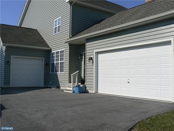 3rd image of 314 Ellenwood Dr
