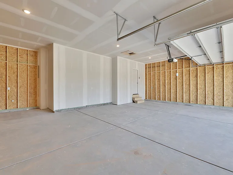 oversized 3 car garage