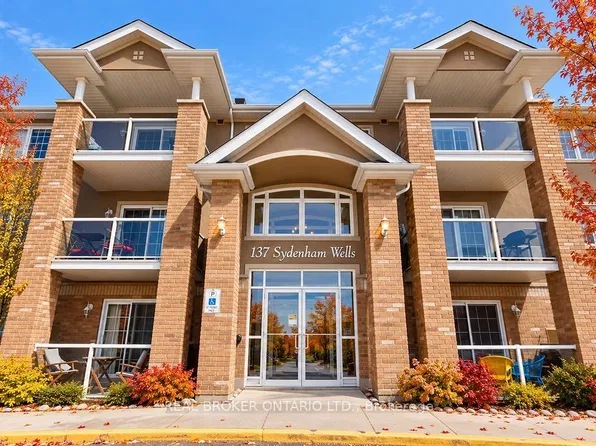 137 Sydenham Wls #26, Barrie, ON L4M 0G7