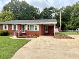 206 Gracie St, Seneca, SC 29678
