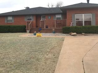 215 W Chisholm Dr, Kingfisher, OK 73750