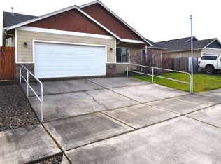 3463 Snow Bird Dr, Lebanon, OR 97355