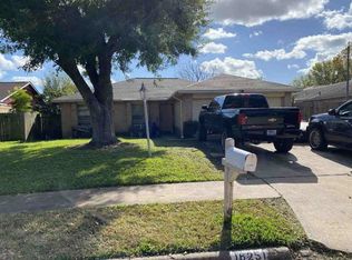16251 Villaret Dr, Houston, TX 77083