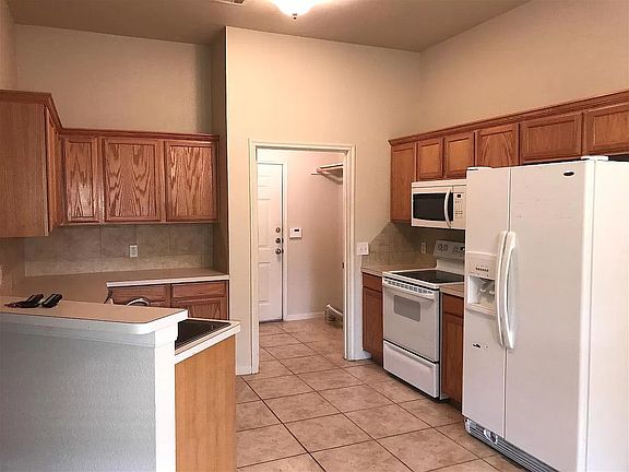 4th image of 10168 Orchid Ln Unit B