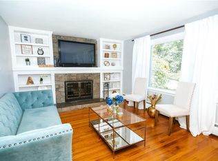 18 Cullen Hill Rd, Lincoln, RI 02865