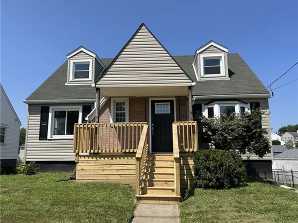 1205 Glencairn Rd, Weirton, WV 26062