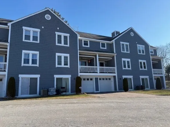3 Fairway Ln #3, Blackstone, MA 01504