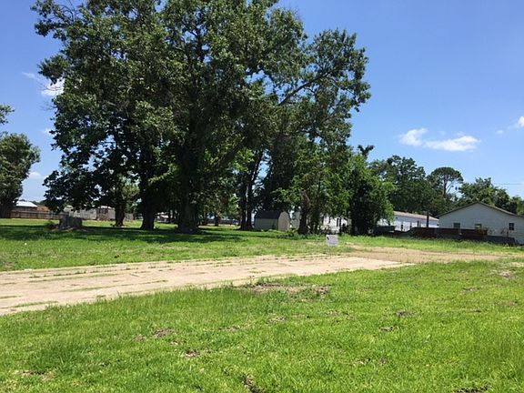 4th image of 1901 Canal Blvd