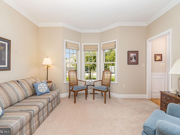 5th image of 422 Woodland Dr