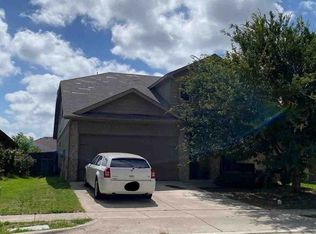 143 Creekview Dr, Azle, TX 76020