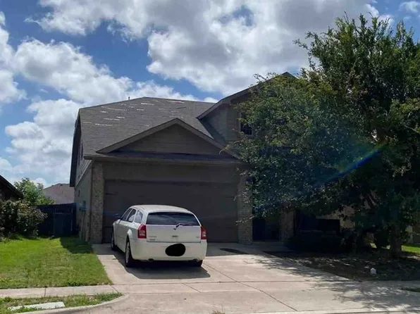 143 Creekview Dr, Azle, TX 76020