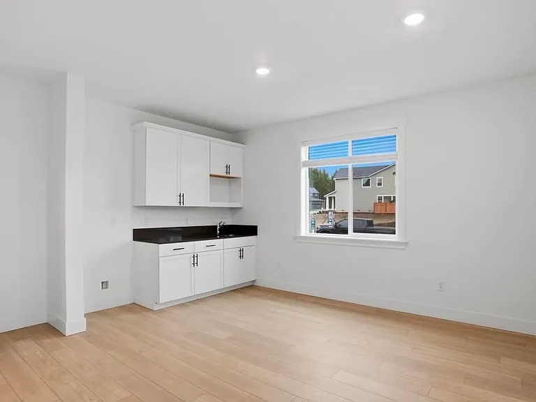 20464 Myrtle Pl E #1 — Photo 11