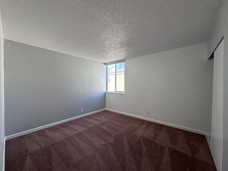 955-959 Joaquin Ave — Photo 5