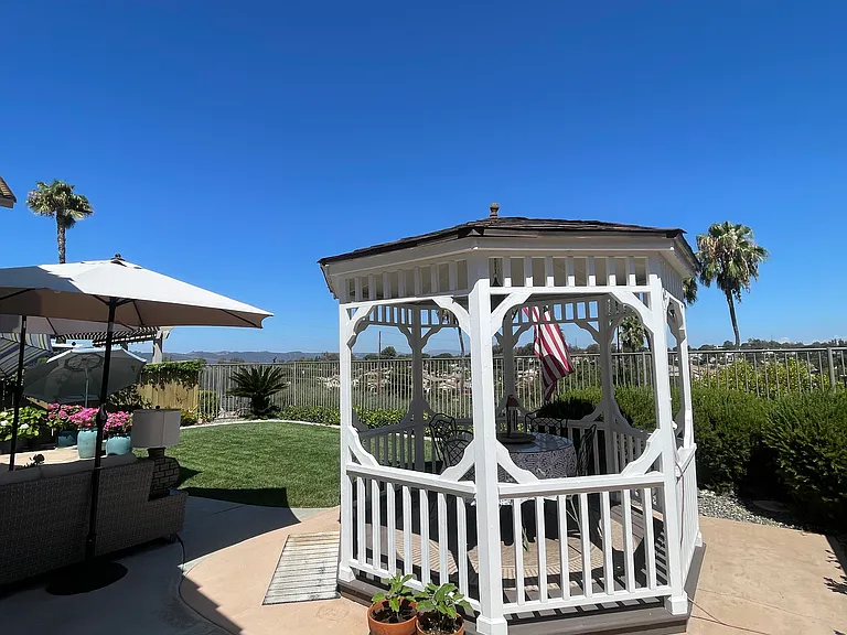 41917 Vardon Dr — Photo 23