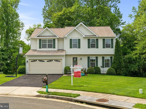 9309 Karen Ct, Manassas Park, VA 20111