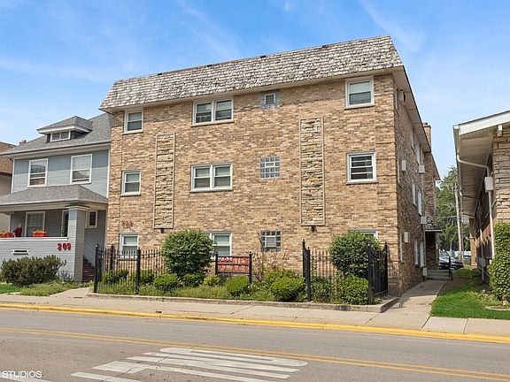 2nd image of 205 Circle Ave APT 2B