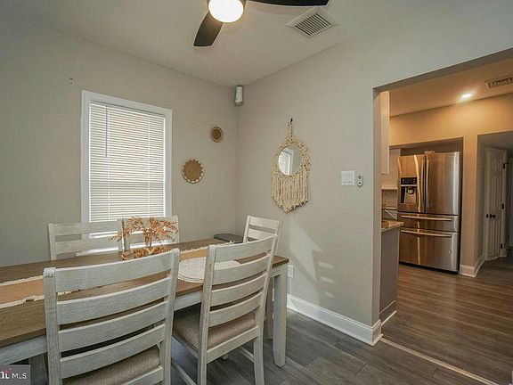 4th image of 56 Beech Ave