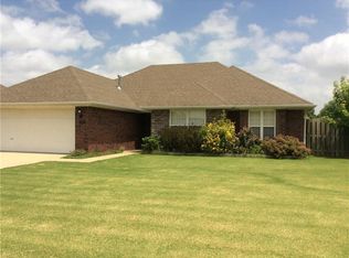 1305 Silent Grove Rd, Springdale, AR 72762