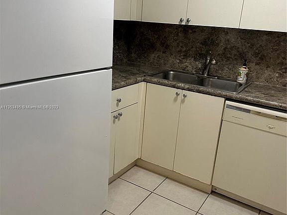 4th image of 4235 N University Dr APT 105