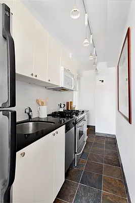 Sold by Compass | media 14