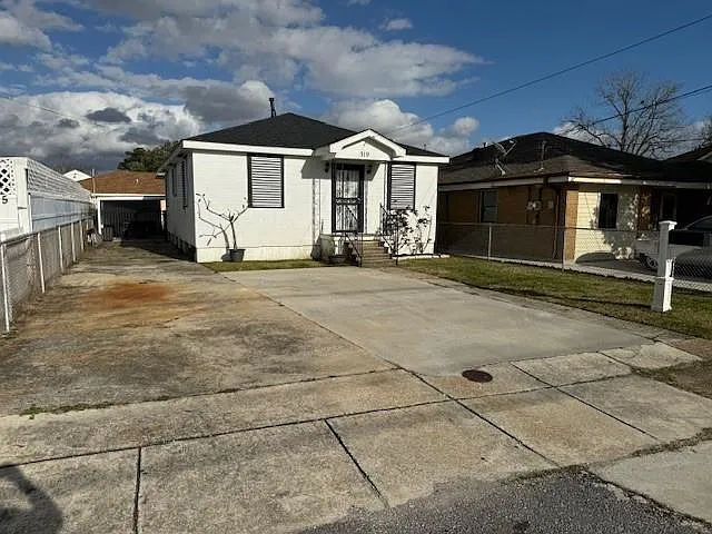 Building Photo - 519 Farrington Dr