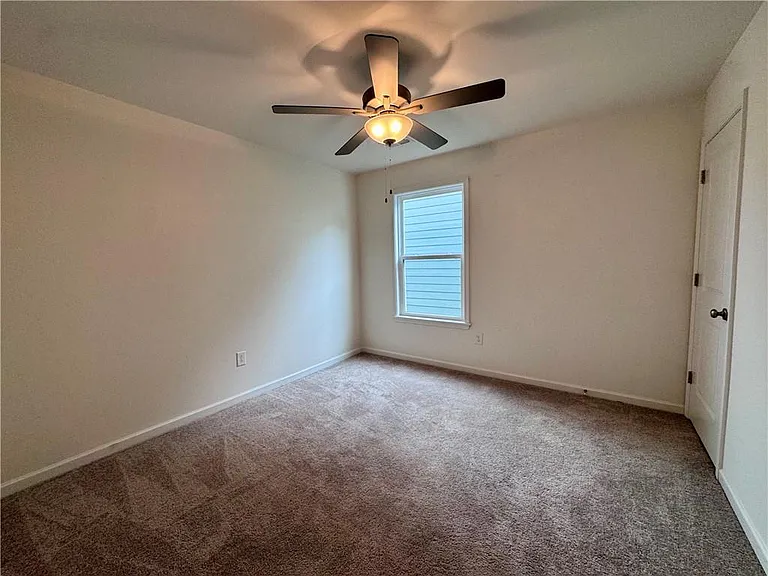 241 Port Way — Photo 34