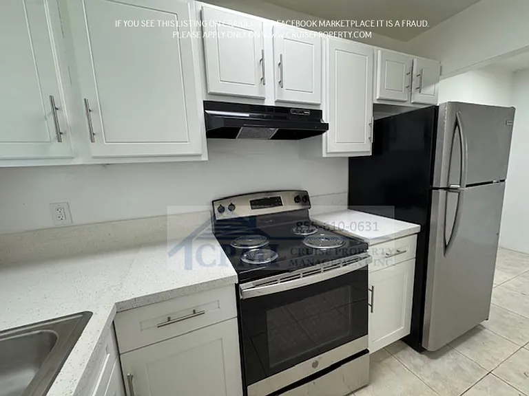 6031 Polk St — Photo 10