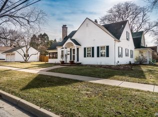 353 Cooper Ave, Elgin, IL 60120